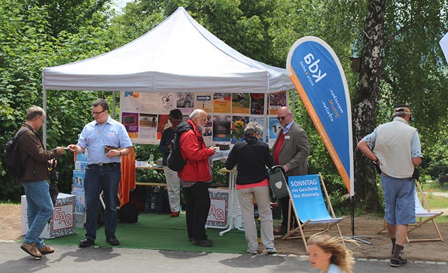 An unserem gemeinsamen Stand mit afa und kda Bayern wurden auch Unterschriften für eine Aktion der Sonntagsallianz gesammelt.