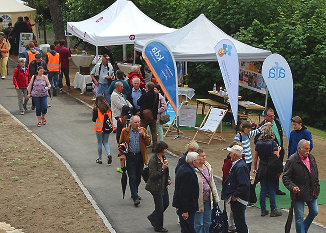 Der gemeinsamer Stand von afa, EAG und kda Bayern auf dem Bayerischen Kirchentag auf dem Hesselberg.